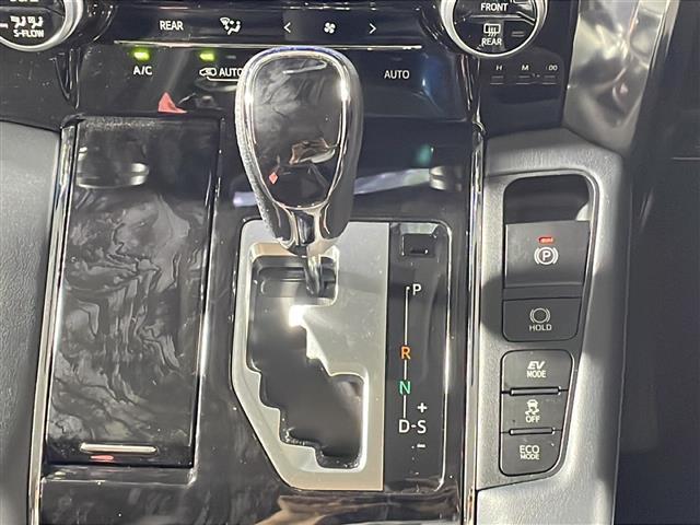 アルファードハイブリッド SR Cパッケージ 禁煙車 7人乗り 純正メーカーナビ(BT,フルセグ,CD/DVD,ラジオ) パノラマミックビューモニター JBLサウンド 純正フリップダウンモニター モデリスタエアロ シグネチャーイルミ 両側パワスラ(7枚目)