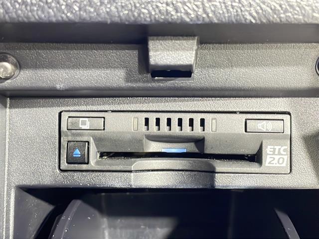 アルファードハイブリッド SR Cパッケージ 禁煙車 7人乗り 純正メーカーナビ(BT,フルセグ,CD/DVD,ラジオ) パノラマミックビューモニター JBLサウンド 純正フリップダウンモニター モデリスタエアロ シグネチャーイルミ 両側パワスラ(18枚目)