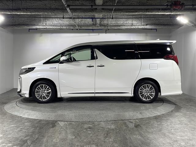 アルファードハイブリッド SR Cパッケージ 禁煙車 7人乗り 純正メーカーナビ(BT,フルセグ,CD/DVD,ラジオ) パノラマミックビューモニター JBLサウンド 純正フリップダウンモニター モデリスタエアロ シグネチャーイルミ 両側パワスラ(40枚目)