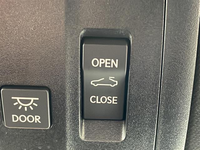 ＥＳ ＥＳ３００ｈ　Ｆスポーツ　禁煙車　ワンオーナー　ムーンルーフ　純正１２．３インチナビ　フルセグＴＶ　ＣＤ　ＤＶＤ　Ｂｌｕｅｔｏｏｔｈ　バックカメラ　レクサスセーフティシステム　ＢＳＭ　デジタルインナーミラー　赤レザーシート（6枚目）