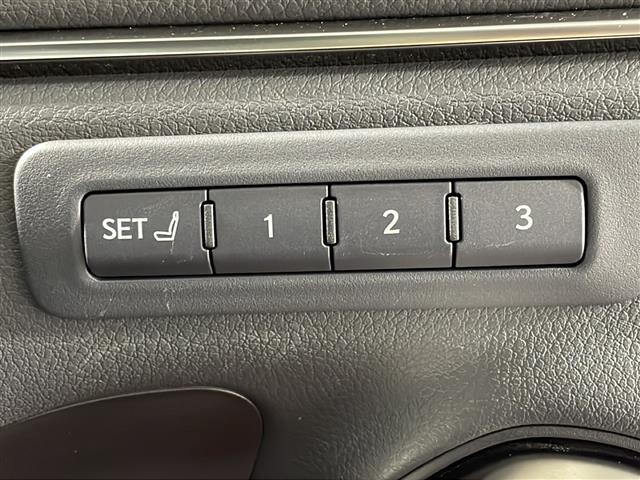 ＥＳ ＥＳ３００ｈ　Ｆスポーツ　禁煙車　ワンオーナー　ムーンルーフ　純正１２．３インチナビ　フルセグＴＶ　ＣＤ　ＤＶＤ　Ｂｌｕｅｔｏｏｔｈ　バックカメラ　レクサスセーフティシステム　ＢＳＭ　デジタルインナーミラー　赤レザーシート（7枚目）