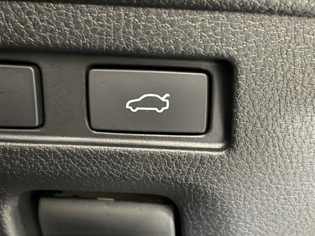 ＥＳ ＥＳ３００ｈ　Ｆスポーツ　禁煙車　ワンオーナー　ムーンルーフ　純正１２．３インチナビ　フルセグＴＶ　ＣＤ　ＤＶＤ　Ｂｌｕｅｔｏｏｔｈ　バックカメラ　レクサスセーフティシステム　ＢＳＭ　デジタルインナーミラー　赤レザーシート（15枚目）