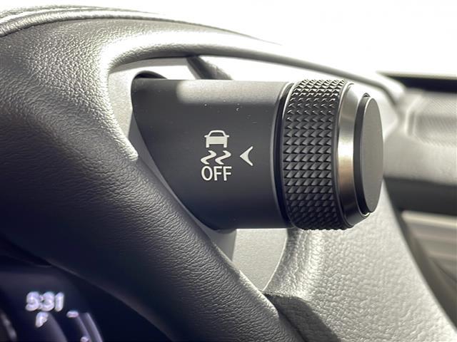 ＥＳ ＥＳ３００ｈ　Ｆスポーツ　禁煙車　ワンオーナー　ムーンルーフ　純正１２．３インチナビ　フルセグＴＶ　ＣＤ　ＤＶＤ　Ｂｌｕｅｔｏｏｔｈ　バックカメラ　レクサスセーフティシステム　ＢＳＭ　デジタルインナーミラー　赤レザーシート（19枚目）