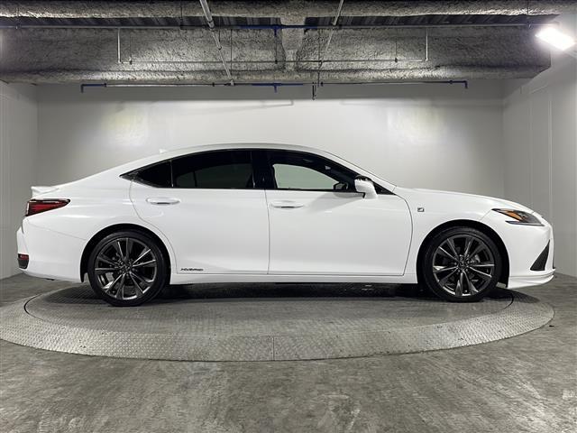 ＥＳ ＥＳ３００ｈ　Ｆスポーツ　禁煙車　ワンオーナー　ムーンルーフ　純正１２．３インチナビ　フルセグＴＶ　ＣＤ　ＤＶＤ　Ｂｌｕｅｔｏｏｔｈ　バックカメラ　レクサスセーフティシステム　ＢＳＭ　デジタルインナーミラー　赤レザーシート（39枚目）