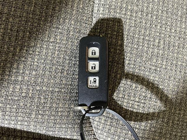 N-BOX G・Lホンダセンシング 禁煙車 ホンダセンシング 社外ナビ CD DVD バックカメラ ビルトインETC USB入力端子 アクティブクルーズコントロール LEDヘッドライト 片側パワースライド スペアキー 取扱説明書 保証書(23枚目)