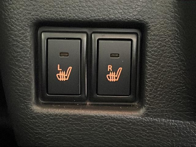 【シートヒーター】シートを温めてくれる暖房機器です！長時間座っていると負担が掛かりやすい背中や腰、または冬場などの寒い日に冷えやすい脚部に快適なぬくもりを伝えます。