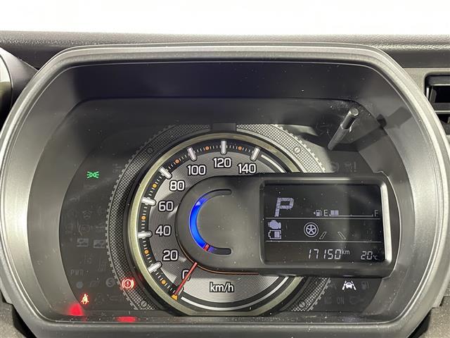 【スピードメーター】メーターがシンプルで見やすく運転しやすいですね！