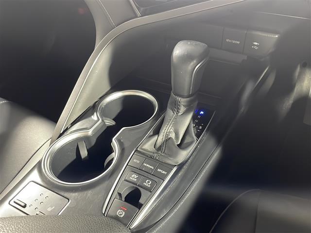 【シフトレバー】シフトの操作がしやすく快適なドライブを楽しんでいただけます！