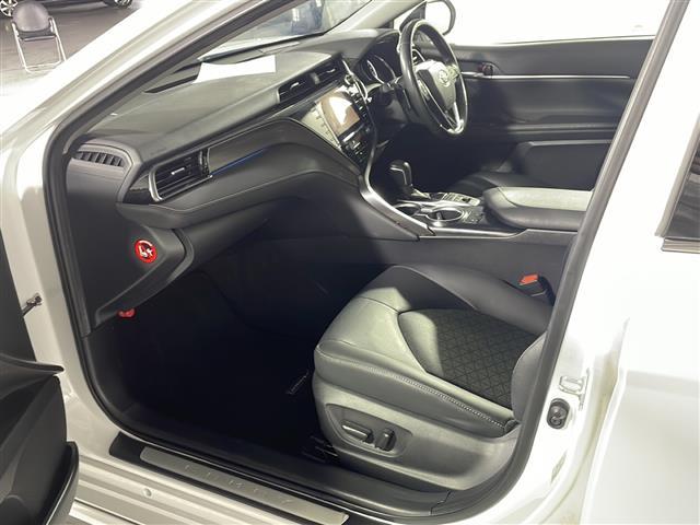 【助手席】きれいな助手席なので家族や友だちに乗ってもらっても安心です！