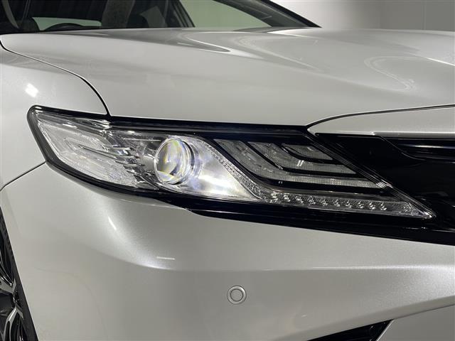 【ＬＥＤヘッドライト】消費する電力が少なく耐久年数が長いのが特徴のヘッドライトです。さらに長持ちさせたい方は、ヘッドライト・フロントガラスなどのコーティングもご用意しています。