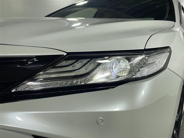 【ＬＥＤヘッドライト】消費する電力が少なく耐久年数が長いのが特徴のヘッドライトです。さらに長持ちさせたい方は、ヘッドライト・フロントガラスなどのコーティングもご用意しています。