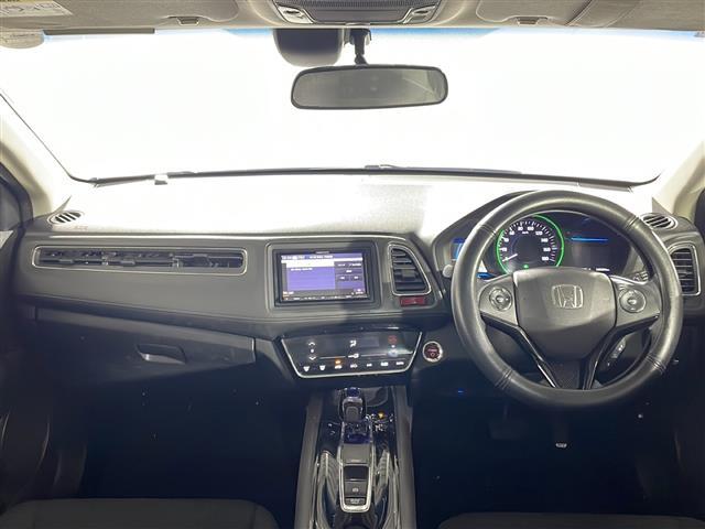 禁煙車　社外ナビ　ＣＤ　ＤＶＤ　フルセグＴＶ　Ｂｌｕｅｔｏｏｔｈ　フリップダウン　クルーズコントロール　バックカメラ　純正ホイール　ステアリングリモコン　パドルシフト　スペアキー　取扱説明書　保証書