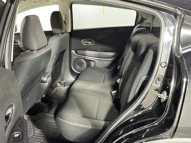 ヴェゼル ハイブリッドX・ホンダセンシング 禁煙車 社外ナビ CD DVD フルセグTV Bluetooth フリップダウン クルーズコントロール バックカメラ 純正ホイール ステアリングリモコン パドルシフト スペアキー 取扱説明書 保証書(25枚目)