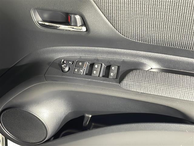 店舗にて現車の確認もいただけますので、お電話で在庫のご確認の上是非ご来店くださいませ！！！