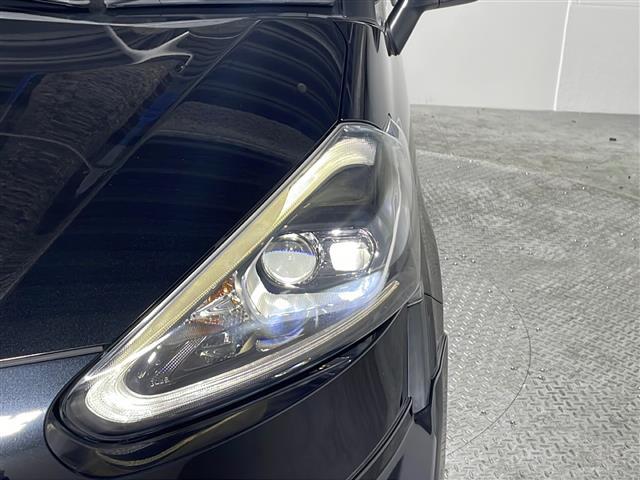 【　ＬＥＤヘッドライト　】悪天候や夜間の走行も視界良好で安心してお乗りいただけます。