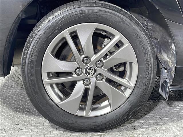 【　純正１５インチアルミホイール　】専用のアルミなので、お車のイメージにぴったり！！社外のアルミやスタッドレスタイヤも取り扱いございます！！ドレスアップもカスタマイズもお任せください！！