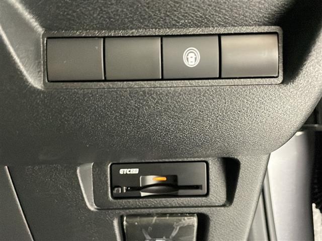 【　ＥＴＣ　】今やカーライフにおける重要性はナビにも匹敵するのではないでしょうか？セットアップを行うことで利用可能になります！