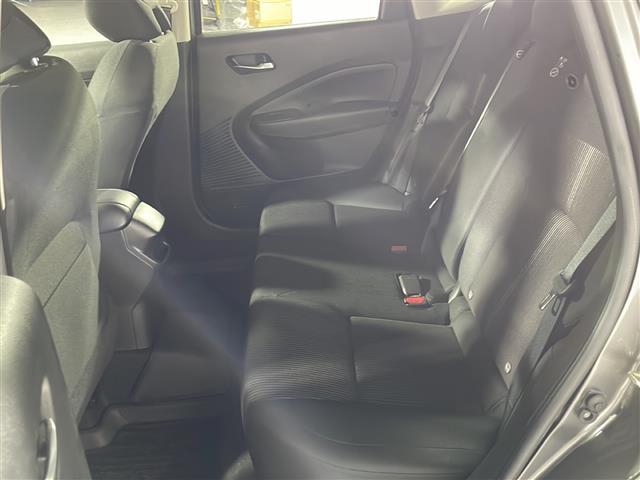 【　セカンドシート　】２列目も広々お乗りいただけます♪