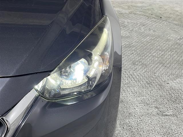 【ＬＥＤヘッドライト】消費する電力が少なく耐久年数が長いのが特徴のヘッドライトです。さらに長持ちさせたい方は、ヘッドライト・フロントガラスなどのコーティングもご用意しています。