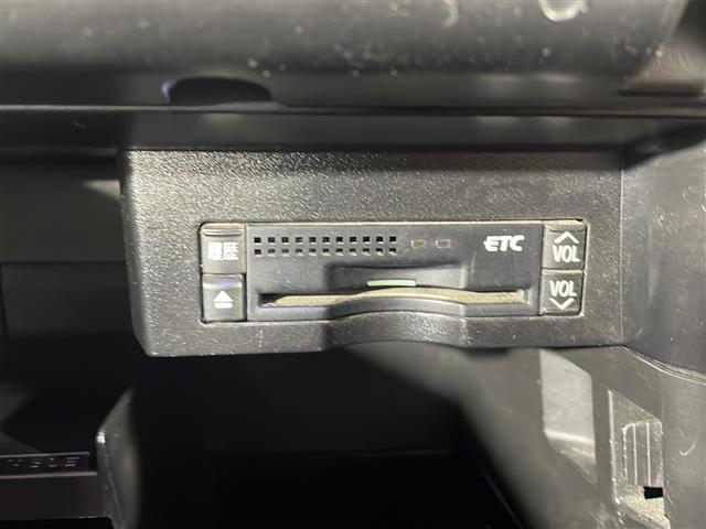 【　ＥＴＣ　】今やカーライフにおける重要性はナビにも匹敵するのではないでしょうか？セットアップを行うことで利用可能になります！