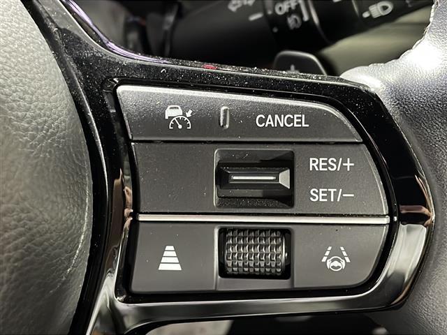 【　アダプティブクルーズコントロール　】設定した車速内で自動で加減速♪先行車との車間距離を適切に維持した追従走行が可能です♪