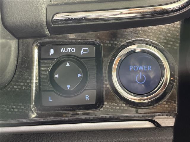 クラウンハイブリッド アスリートＳ　ブラックスタイル　県外仕入れ　禁煙車　純正ナビ　フルセグＴＶ　ＣＤ　ＤＶＤ　Ｂｌｕｅｔｏｏｔｈ　バックカメラ　レザーシート　パワーシート　シートヒーター　エアシート　純正アルミホイール　ドライブレコーダー　ＥＴＣ（12枚目）