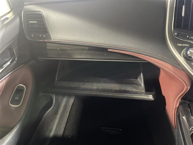 クラウンハイブリッド アスリートＳ　ブラックスタイル　県外仕入れ　禁煙車　純正ナビ　フルセグＴＶ　ＣＤ　ＤＶＤ　Ｂｌｕｅｔｏｏｔｈ　バックカメラ　レザーシート　パワーシート　シートヒーター　エアシート　純正アルミホイール　ドライブレコーダー　ＥＴＣ（20枚目）