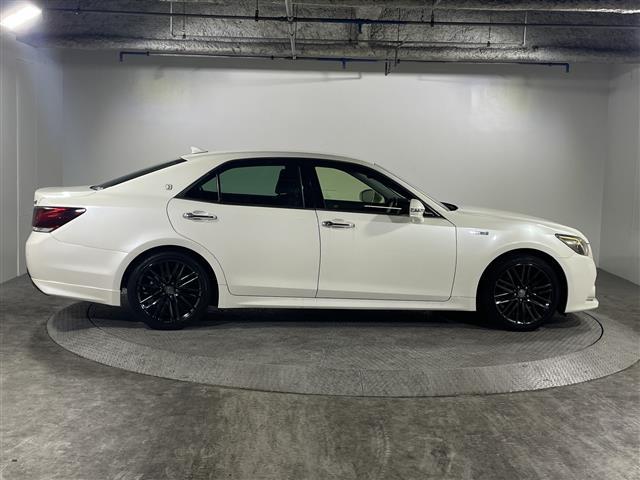 クラウンハイブリッド アスリートＳ　ブラックスタイル　県外仕入れ　禁煙車　純正ナビ　フルセグＴＶ　ＣＤ　ＤＶＤ　Ｂｌｕｅｔｏｏｔｈ　バックカメラ　レザーシート　パワーシート　シートヒーター　エアシート　純正アルミホイール　ドライブレコーダー　ＥＴＣ（36枚目）