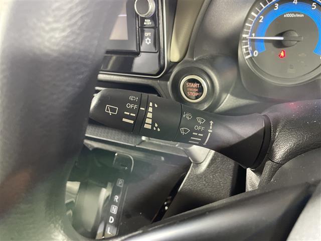 デイズ Ｘ　県外仕入れ　禁煙車　純正９インチナビ　フルセグＴＶ　ＣＤ　ＤＶＤ　Ｂｌｕｅｔｏｏｔｈ　アラウンドビューモニター　コーナーセンサー　エマージェンシーブレーキ　車線逸脱警報機能　純正アルミホイール（15枚目）