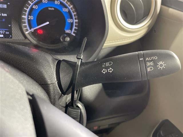 デイズ Ｘ　県外仕入れ　禁煙車　純正９インチナビ　フルセグＴＶ　ＣＤ　ＤＶＤ　Ｂｌｕｅｔｏｏｔｈ　アラウンドビューモニター　コーナーセンサー　エマージェンシーブレーキ　車線逸脱警報機能　純正アルミホイール（16枚目）