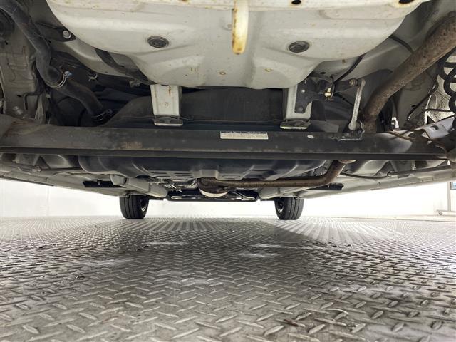 【下廻り】目立つ錆や、オイル漏れもなく安心です！掲載箇所以外にご希望の写真がございましたら、お気軽にお問い合わせ下さい！メールや郵送でお送りさせていただきます。