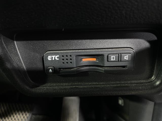 オデッセイ アブソルート　純正ナビ　フルセグＴＶ　ＣＤ　ＤＶＤ　Ｂｌｕｅｔｏｏｔｈ　ＨＤＭＩ　バックカメラ　両側パワースライドドア　３６０°ドライブレコーダー　ステアリングスイッチ　クルーズコントロール　コーナーセンサー（10枚目）