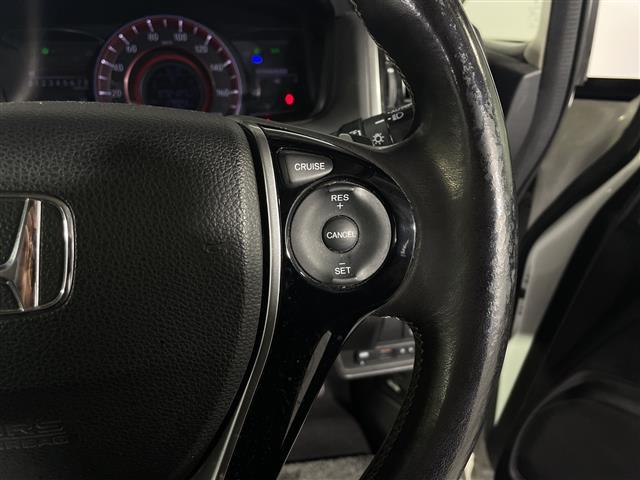 オデッセイ アブソルート　純正ナビ　フルセグＴＶ　ＣＤ　ＤＶＤ　Ｂｌｕｅｔｏｏｔｈ　ＨＤＭＩ　バックカメラ　両側パワースライドドア　３６０°ドライブレコーダー　ステアリングスイッチ　クルーズコントロール　コーナーセンサー（12枚目）