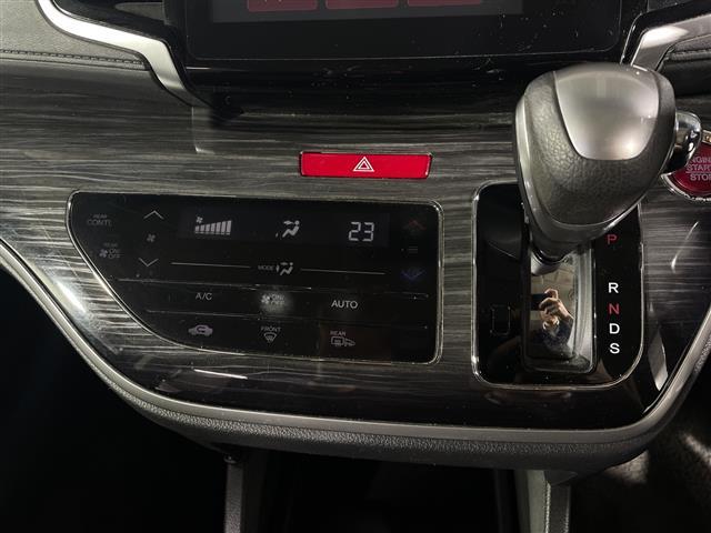 オデッセイ アブソルート　純正ナビ　フルセグＴＶ　ＣＤ　ＤＶＤ　Ｂｌｕｅｔｏｏｔｈ　ＨＤＭＩ　バックカメラ　両側パワースライドドア　３６０°ドライブレコーダー　ステアリングスイッチ　クルーズコントロール　コーナーセンサー（14枚目）