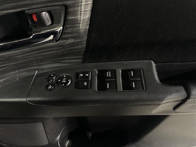 オデッセイ アブソルート　純正ナビ　フルセグＴＶ　ＣＤ　ＤＶＤ　Ｂｌｕｅｔｏｏｔｈ　ＨＤＭＩ　バックカメラ　両側パワースライドドア　３６０°ドライブレコーダー　ステアリングスイッチ　クルーズコントロール　コーナーセンサー（19枚目）