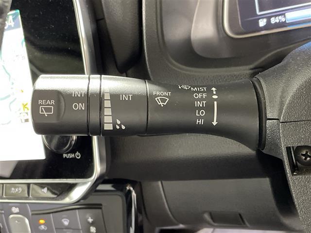 リーフ Ｘ　Ｖセレクション　県外仕入れ　禁煙車　純正ナビ　フルセグＴＶ　Ｂｌｕｅｔｏｏｔｈ　ＨＤＭＩ　ＵＳＢ　ステアリングリモコン　アラウンドビューモニター　プロパイロット　デジタルインナーミラー　前後ドライブレコーダー（12枚目）