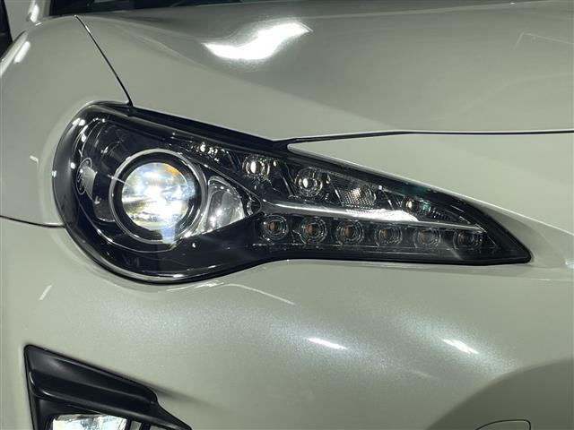 ８６ ＧＴ　県外仕入れ　禁煙車　ＴＲＤエアロ　社外ナビ　ＣＤ　ＤＶＤ　Ｂｌｕｅｔｏｏｔｈ　フルセグＴＶ　バックカメラ　パドルシフト　ドライブレコーダー　社外１８インチアルミ　ＢＬＩＴＺ車高調　パドルシフト（30枚目）