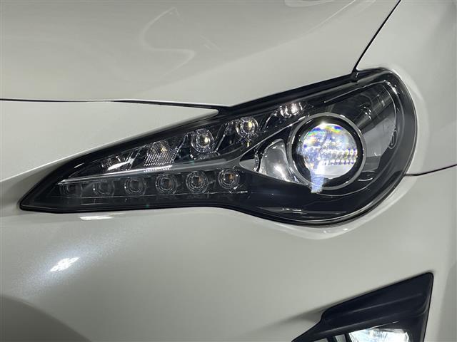 ８６ ＧＴ　県外仕入れ　禁煙車　ＴＲＤエアロ　社外ナビ　ＣＤ　ＤＶＤ　Ｂｌｕｅｔｏｏｔｈ　フルセグＴＶ　バックカメラ　パドルシフト　ドライブレコーダー　社外１８インチアルミ　ＢＬＩＴＺ車高調　パドルシフト（31枚目）