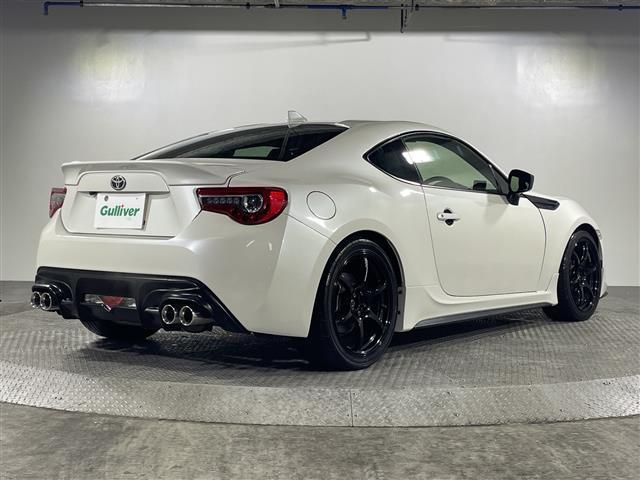 ８６ ＧＴ　県外仕入れ　禁煙車　ＴＲＤエアロ　社外ナビ　ＣＤ　ＤＶＤ　Ｂｌｕｅｔｏｏｔｈ　フルセグＴＶ　バックカメラ　パドルシフト　ドライブレコーダー　社外１８インチアルミ　ＢＬＩＴＺ車高調　パドルシフト（41枚目）