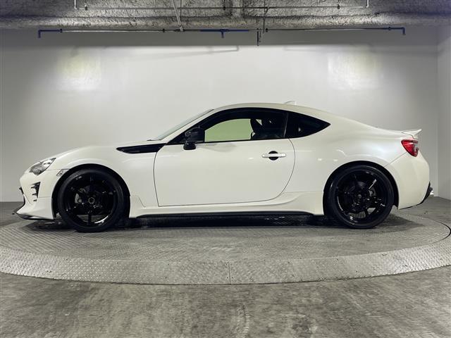 ８６ ＧＴ　県外仕入れ　禁煙車　ＴＲＤエアロ　社外ナビ　ＣＤ　ＤＶＤ　Ｂｌｕｅｔｏｏｔｈ　フルセグＴＶ　バックカメラ　パドルシフト　ドライブレコーダー　社外１８インチアルミ　ＢＬＩＴＺ車高調　パドルシフト（42枚目）