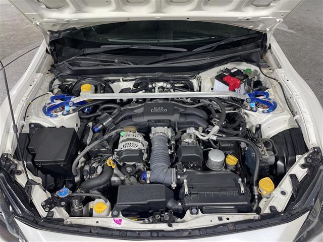 ８６ ＧＴ　県外仕入れ　禁煙車　ＴＲＤエアロ　社外ナビ　ＣＤ　ＤＶＤ　Ｂｌｕｅｔｏｏｔｈ　フルセグＴＶ　バックカメラ　パドルシフト　ドライブレコーダー　社外１８インチアルミ　ＢＬＩＴＺ車高調　パドルシフト（43枚目）