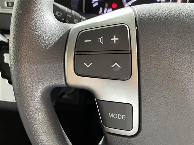 ハイエースワゴン グランドキャビン　県外仕入れ　禁煙車　１０名乗り　純正ナビ　ＣＤ　ＤＶＤ　ワンセグＴＶ　Ｂｌｕｅｔｏｏｔｈ　パノラミックビューモニター　左側パワースライドドア　トヨタセーフティセンス　デジタルインナーミラー（9枚目）