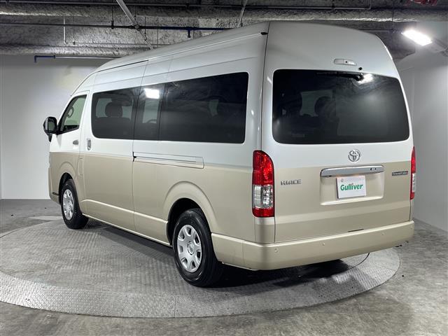 ハイエースワゴン グランドキャビン　県外仕入れ　禁煙車　１０名乗り　純正ナビ　ＣＤ　ＤＶＤ　ワンセグＴＶ　Ｂｌｕｅｔｏｏｔｈ　パノラミックビューモニター　左側パワースライドドア　トヨタセーフティセンス　デジタルインナーミラー（40枚目）