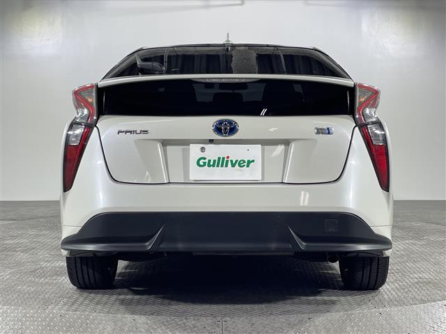 プリウス Ｓツーリングセレクション　禁煙車　県外仕入れ　トヨタセーフティーセンス　社外９インチナビ　ＣＤ　ＤＶＤ　Ｂｌｕｅｔｏｏｔｈ　フルセグＴＶ　ＨＤＭＩ　ＥＴＣ　バックカメラ　オートクルーズ　シートヒーター　純正１７インチアルミ（36枚目）