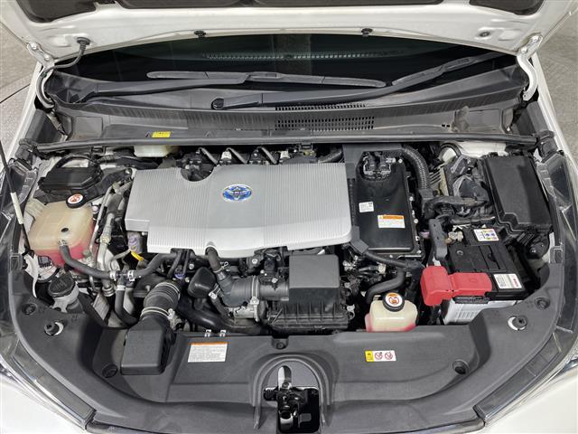 プリウス Ｓツーリングセレクション　禁煙車　県外仕入れ　トヨタセーフティーセンス　社外９インチナビ　ＣＤ　ＤＶＤ　Ｂｌｕｅｔｏｏｔｈ　フルセグＴＶ　ＨＤＭＩ　ＥＴＣ　バックカメラ　オートクルーズ　シートヒーター　純正１７インチアルミ（42枚目）