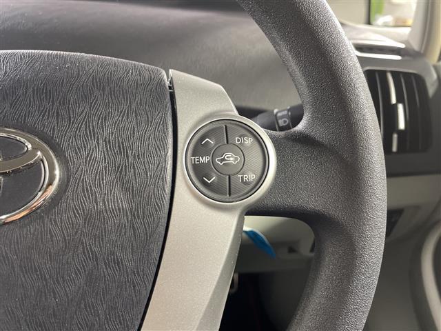 プリウス Ｓ　県外仕入れ　禁煙車　社外エアロ　ロクサーニ１９インチアルミ　純正ナビ　ＣＤ　ＤＶＤ　Ｂｌｕｅｔｏｏｔｈ　ミラー型ドラレコ　バックカメラ　社外車高調　ビルトインＥＴＣ　純正フロアマット（12枚目）