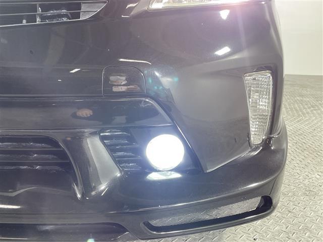 プリウス Ｓ　県外仕入れ　禁煙車　社外エアロ　ロクサーニ１９インチアルミ　純正ナビ　ＣＤ　ＤＶＤ　Ｂｌｕｅｔｏｏｔｈ　ミラー型ドラレコ　バックカメラ　社外車高調　ビルトインＥＴＣ　純正フロアマット（30枚目）