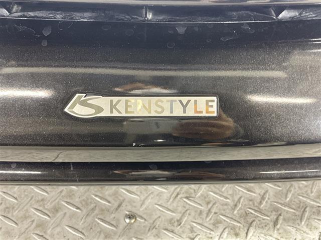 プリウス Ｓ　県外仕入れ　禁煙車　社外エアロ　ロクサーニ１９インチアルミ　純正ナビ　ＣＤ　ＤＶＤ　Ｂｌｕｅｔｏｏｔｈ　ミラー型ドラレコ　バックカメラ　社外車高調　ビルトインＥＴＣ　純正フロアマット（33枚目）