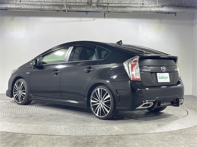 プリウス Ｓ　県外仕入れ　禁煙車　社外エアロ　ロクサーニ１９インチアルミ　純正ナビ　ＣＤ　ＤＶＤ　Ｂｌｕｅｔｏｏｔｈ　ミラー型ドラレコ　バックカメラ　社外車高調　ビルトインＥＴＣ　純正フロアマット（39枚目）