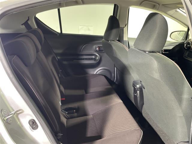 アクア Ｇ　県外仕入れ　禁煙車　純正ナビ　ＣＤ　ＤＶＤ　Ｂｌｕｅｔｏｏｔｈ　フルセグＴＶ　バックカメラ　レーンディパーチャーアラート　プリクラクションセーフティ　オートマチックハイビーム　フォグライト（24枚目）